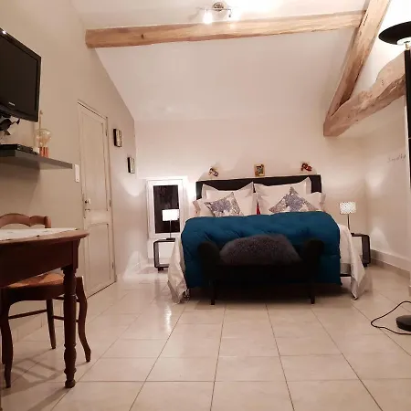 Nocleg ze śniadaniem Moulin De Ladausse 4*