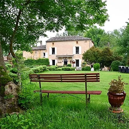 Oda ve Kahvaltı Moulin De Ladausse 4*