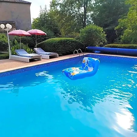 Moulin De Ladausse Bed and breakfast